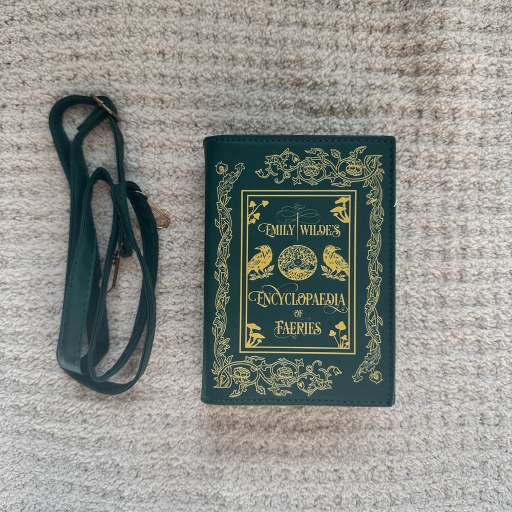 Green Crossbody Bag with Gold Detailing
